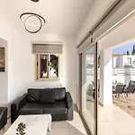 Palms 31 *