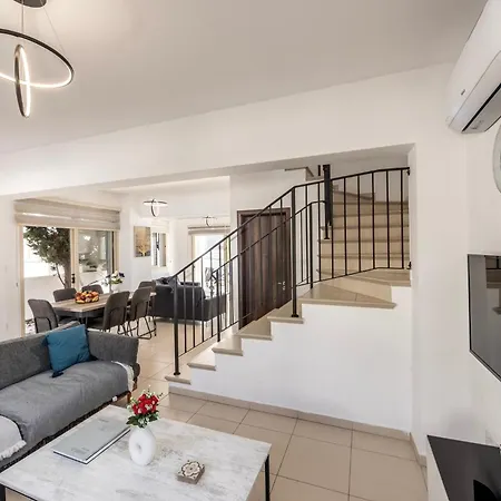 Palms 31 * Protaras