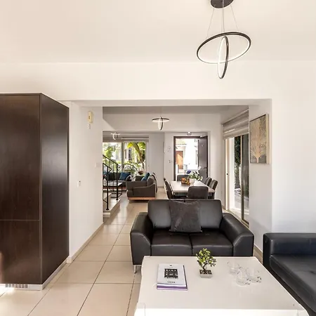 וילה Palms 31 פרוטאראס